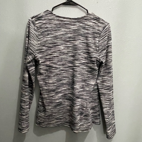 Loft Outlet Size Medium ribbed mock wrap V-Beck top, in great condition - Picture 3 of 16